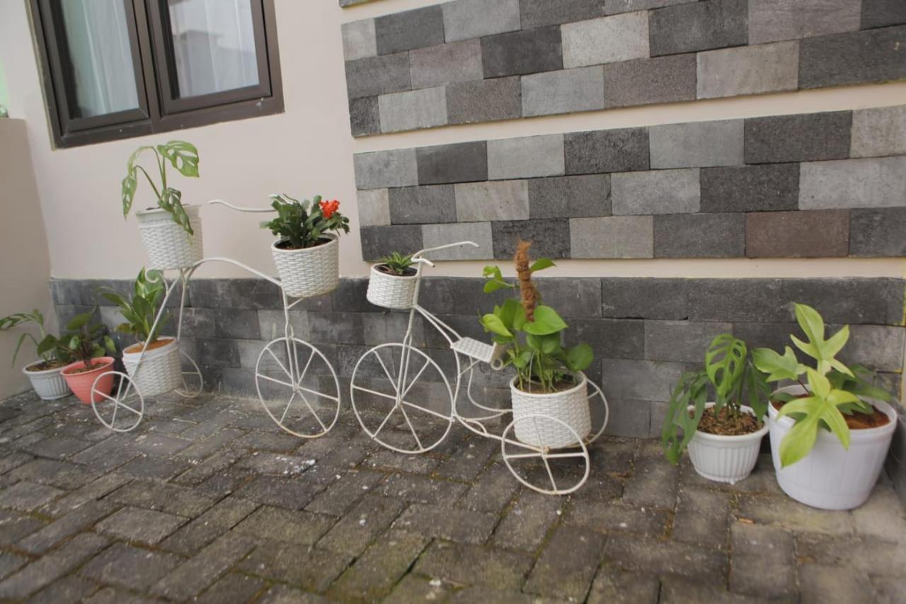 Villa Petit Tour Batu  Exterior photo